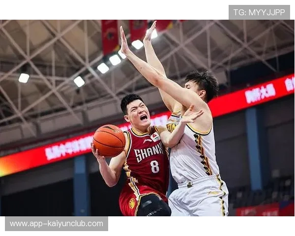 祝铭震外线大开大合,广州连续打出强势进攻