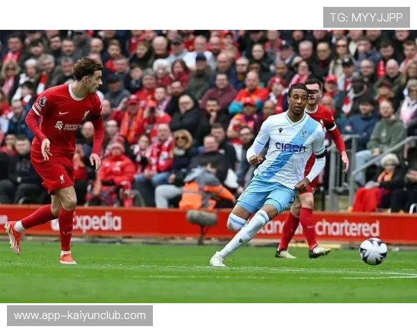 英超利物浦传导流畅,禁区内机会不断涌现